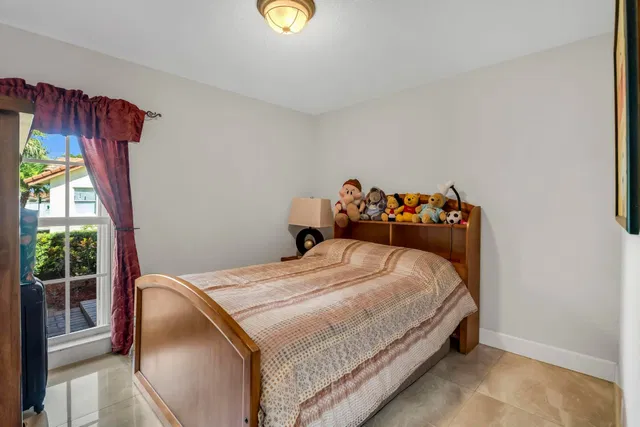 Residence photo 24