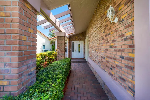 Residence photo 43