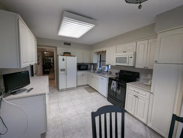 Jonathan's Landing Jupiter FL Unit 152 photo 10