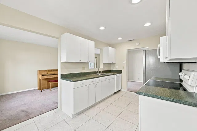 Residence photo 9