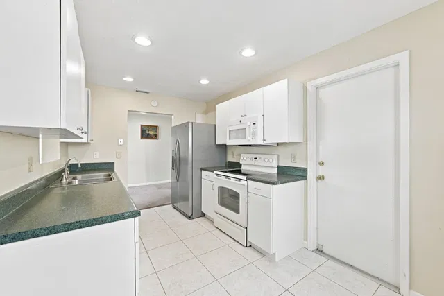 Residence photo 10