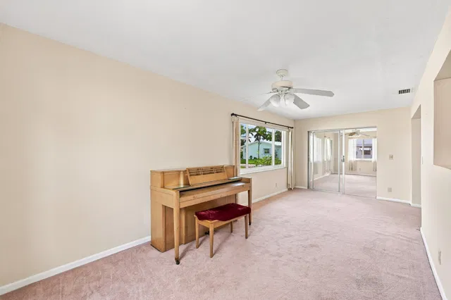 Residence photo 15