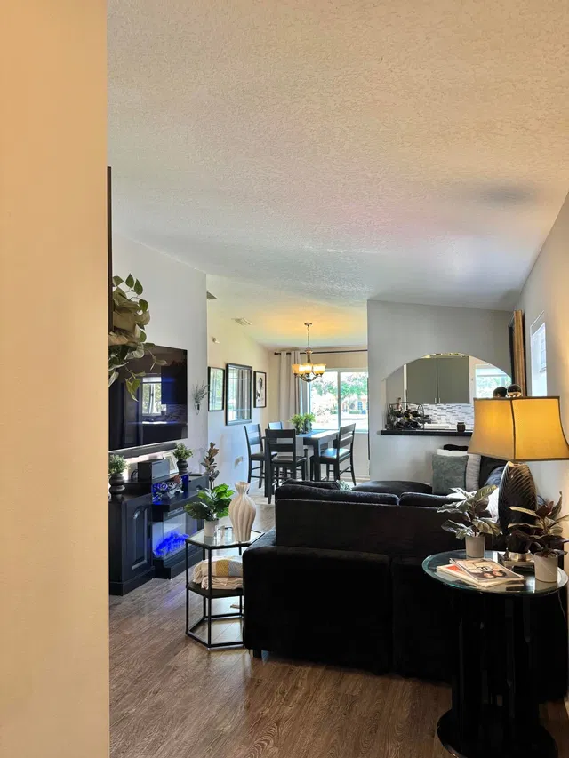 Unit 206 photo 2