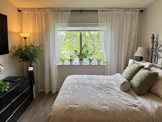 Unit 206 photo 7
