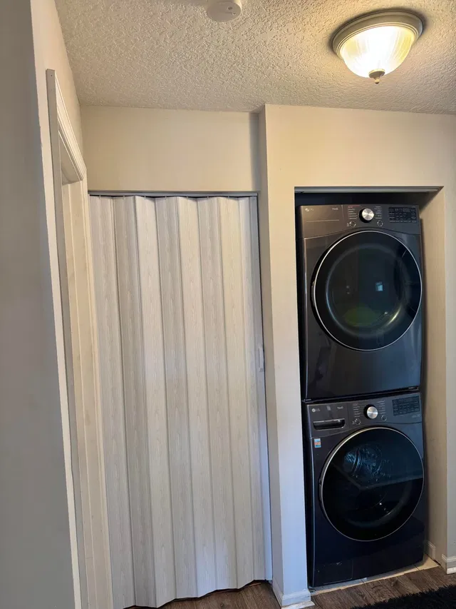 Unit 206 photo 12