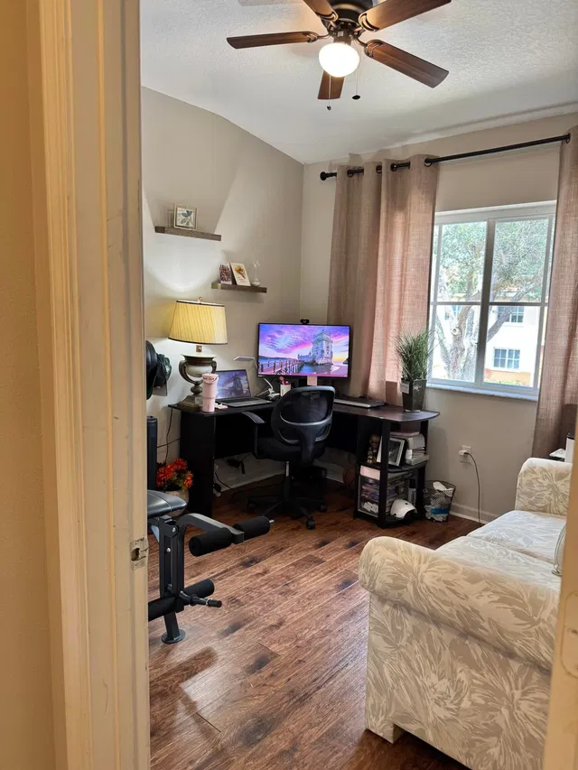 Unit 206 photo 13