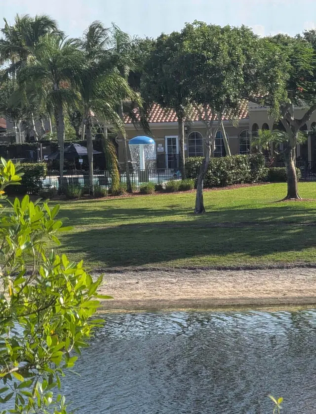 Unit 206 photo 15