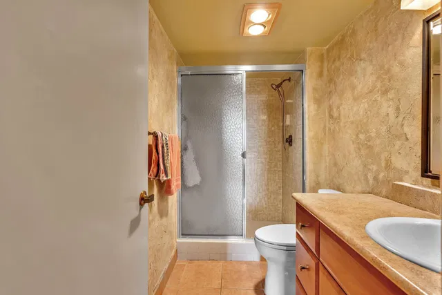 Unit 602 photo 23