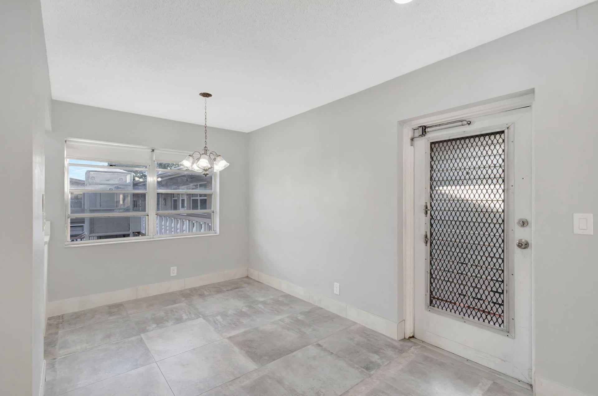 Residence photo 5