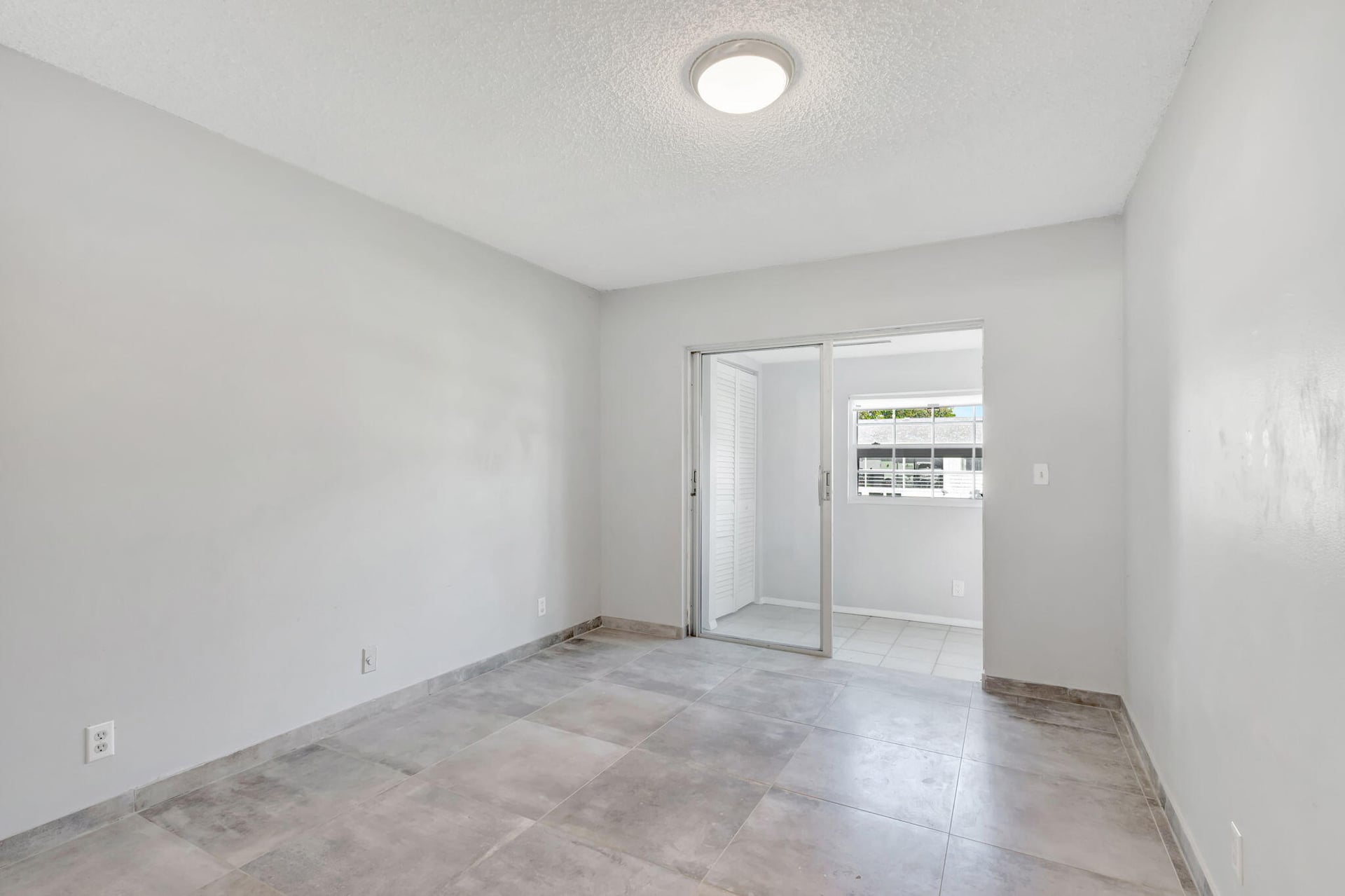Residence photo 16