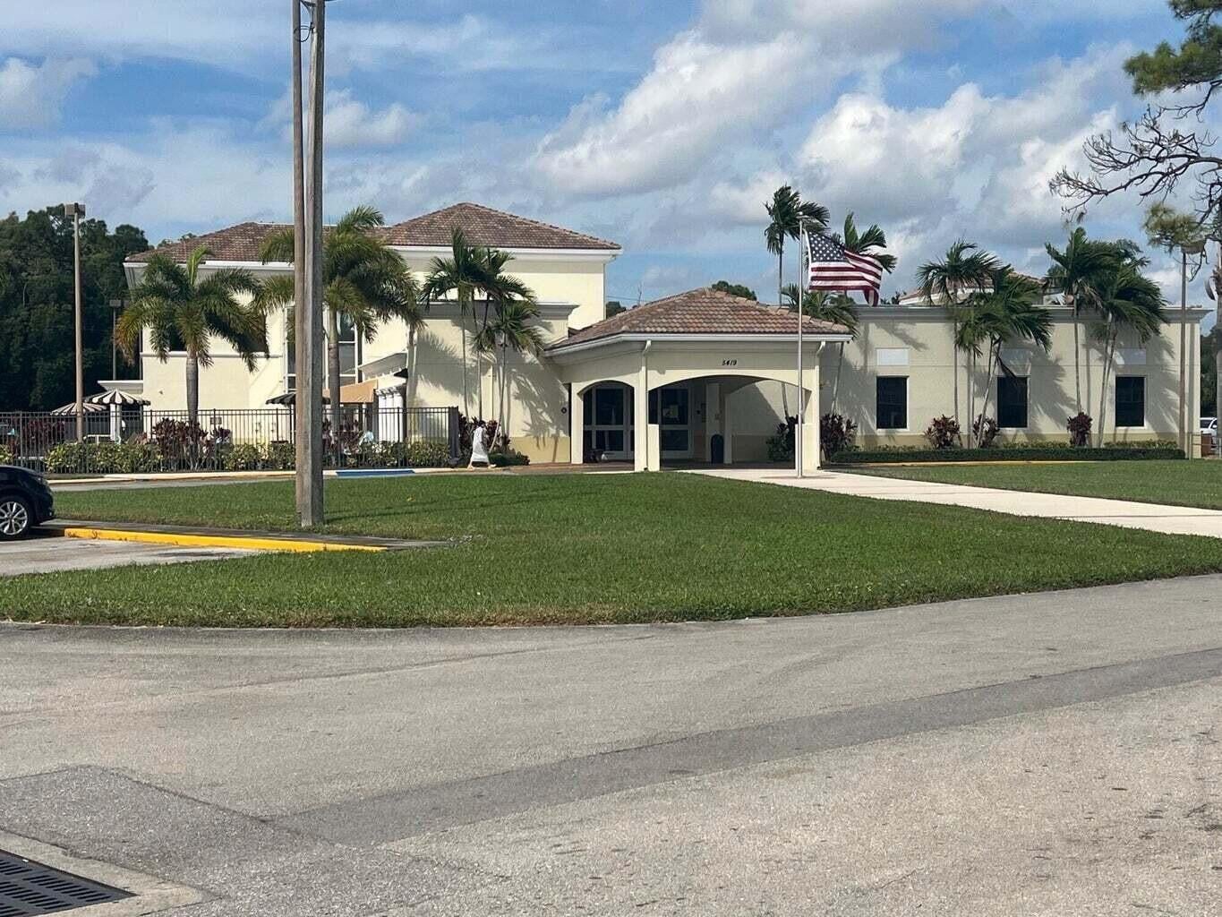 Residence photo 32