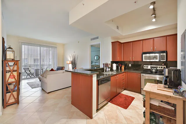 The Metropolitan Unit 817 photo 2