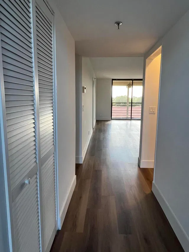 Unit 504 photo 5