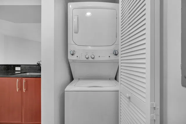 The Metropolitan Unit 612 photo 11