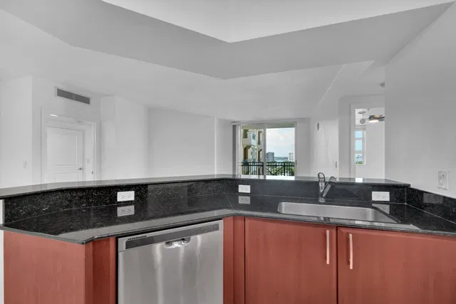 The Metropolitan Unit 612 photo 16