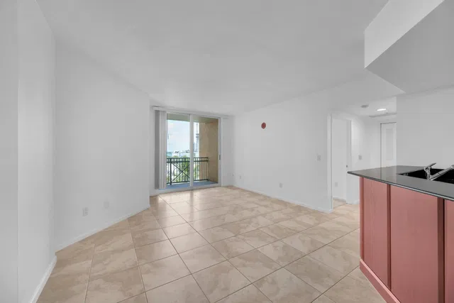 The Metropolitan Unit 612 photo 17