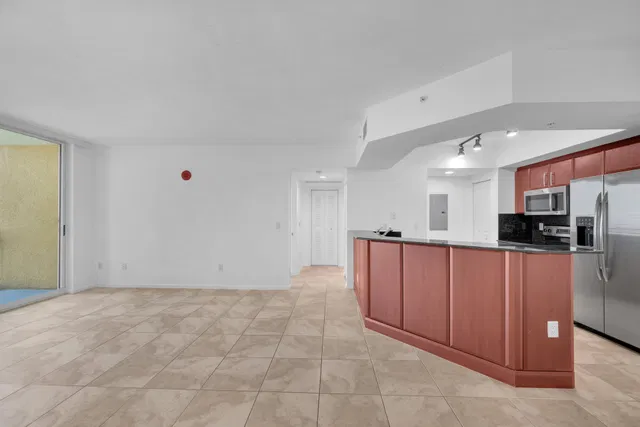 The Metropolitan Unit 612 photo 18
