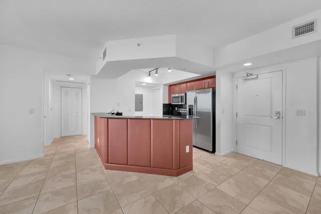 The Metropolitan Unit 612 photo 19