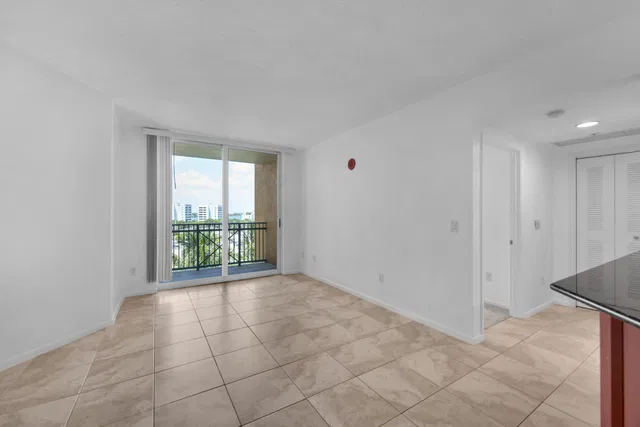 The Metropolitan Unit 612 photo 20