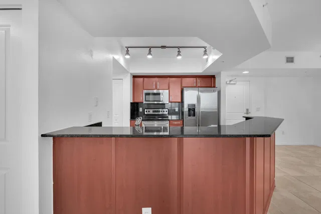 The Metropolitan Unit 612 photo 26
