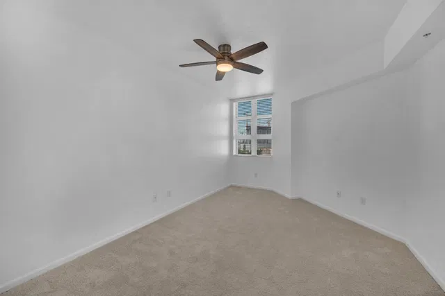 The Metropolitan Unit 612 photo 31