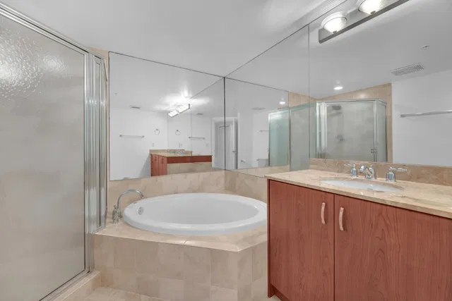 The Metropolitan Unit 612 photo 36