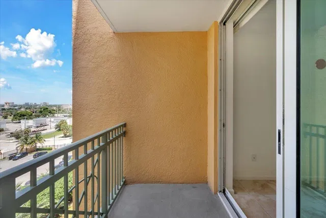 The Metropolitan Unit 612 photo 45