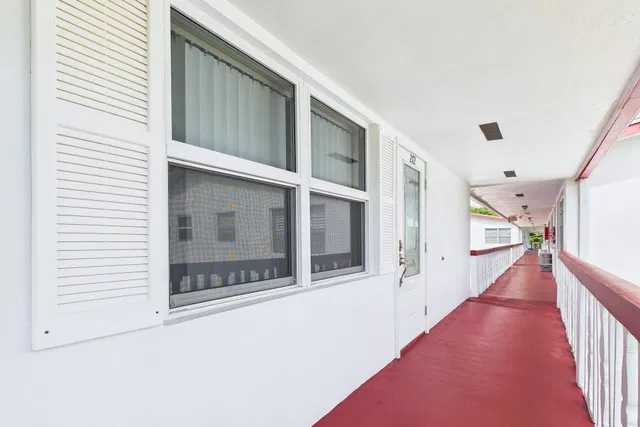 Residence photo 2