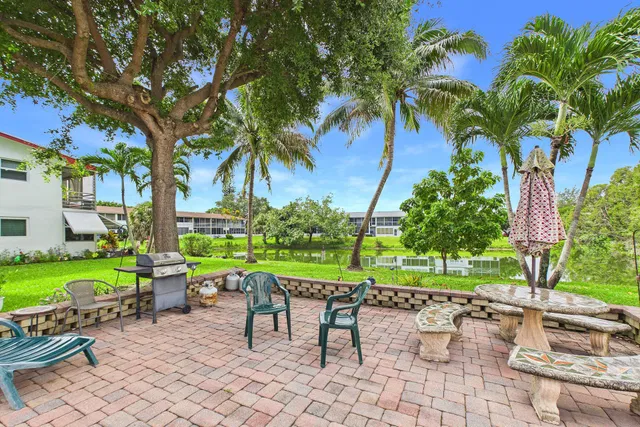 Residence photo 5