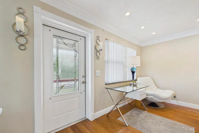 Residence photo 9
