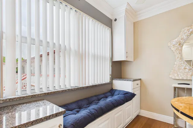 Residence photo 15