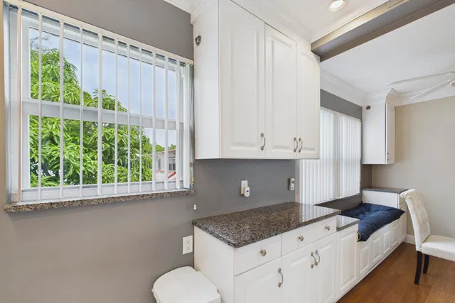 Residence photo 19