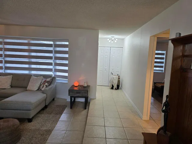 Residence photo 4