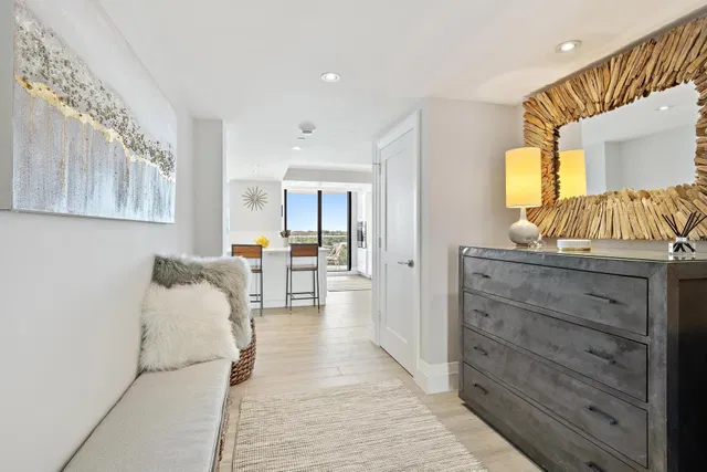 Residence photo 4