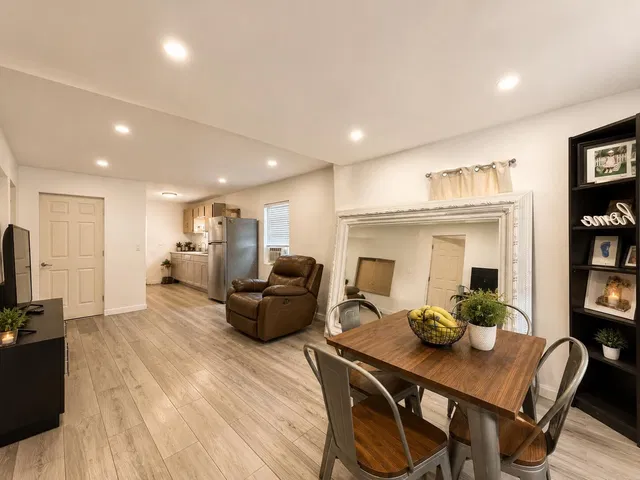 Residence photo 5