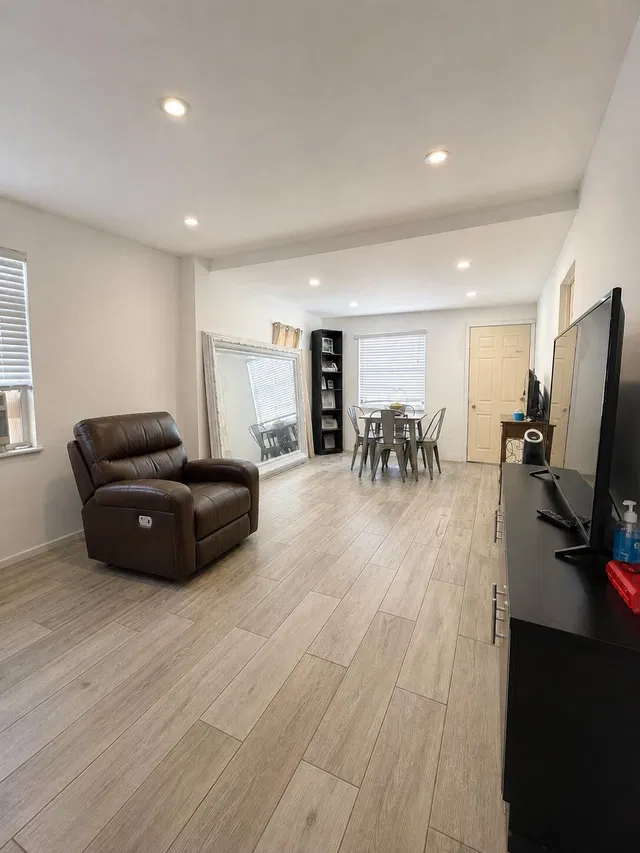 Residence photo 7