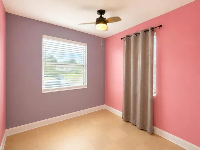 Residence photo 14