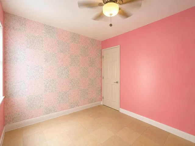 Residence photo 16