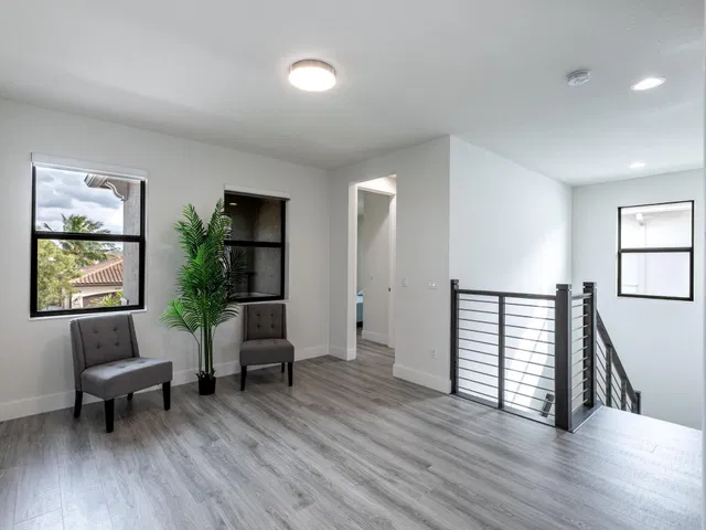 Residence photo 25