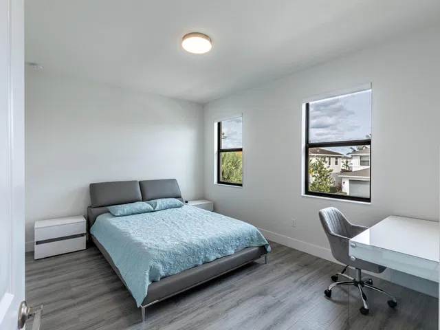 Residence photo 30