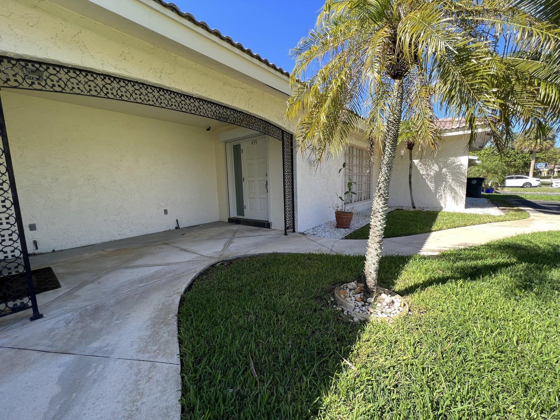 Residence photo 2