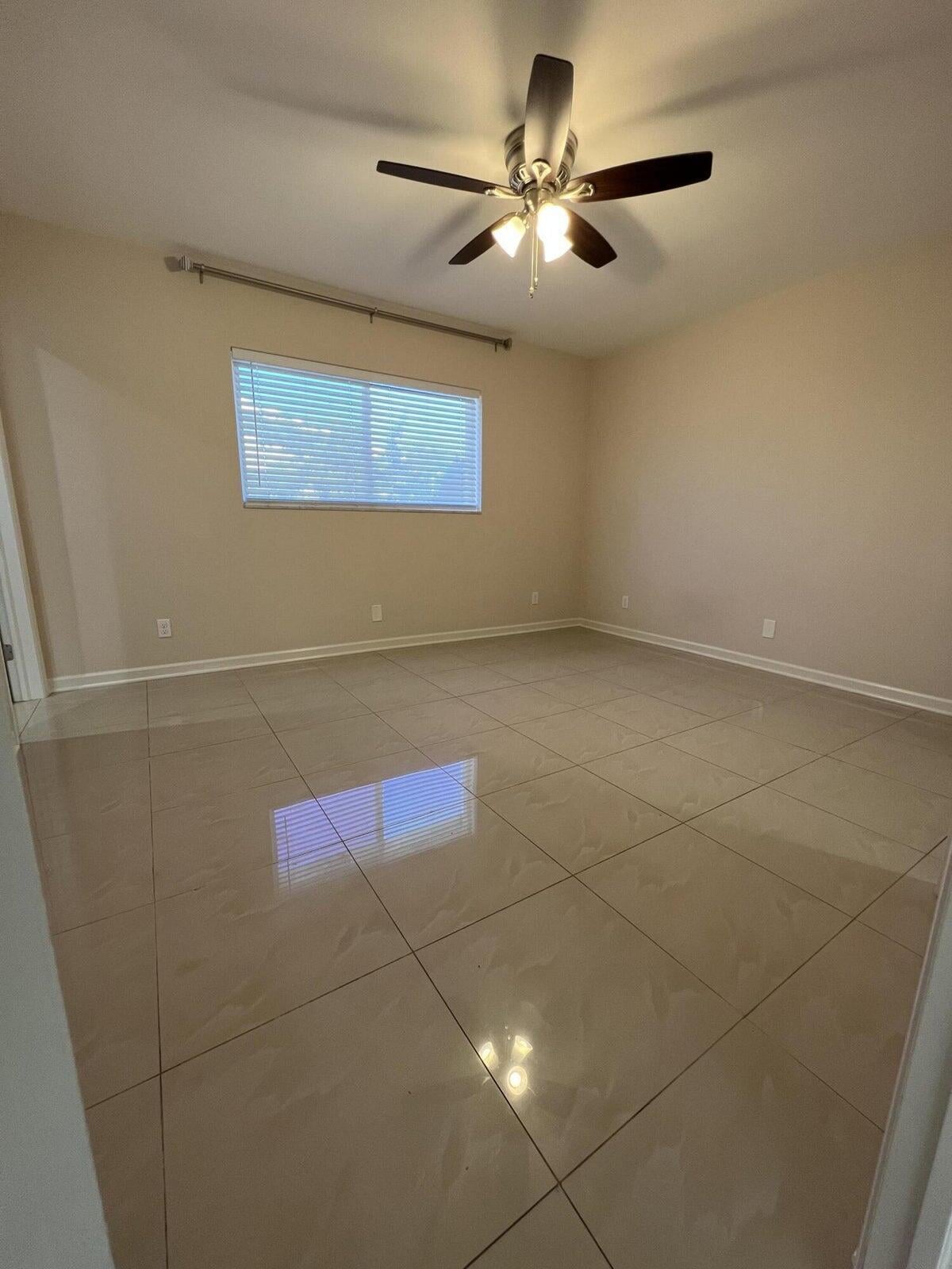 Residence photo 5