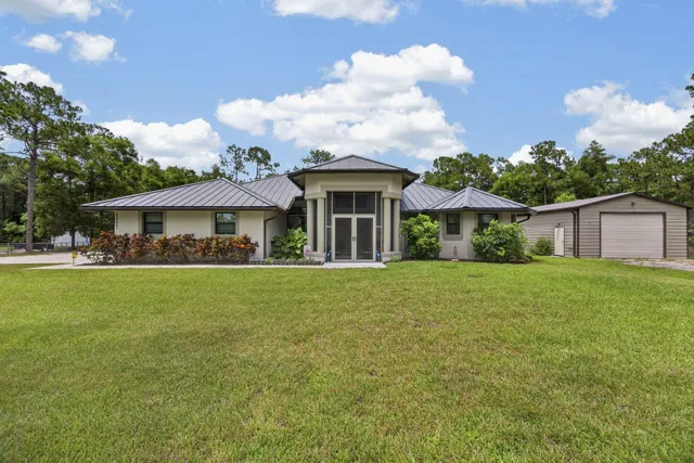 Residence photo 3