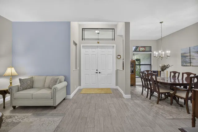 Residence photo 12