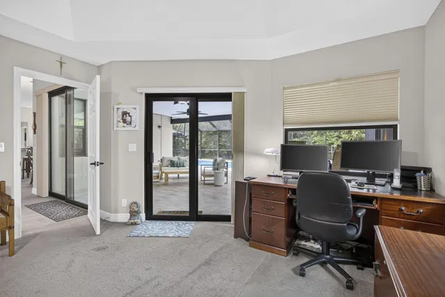 Residence photo 31