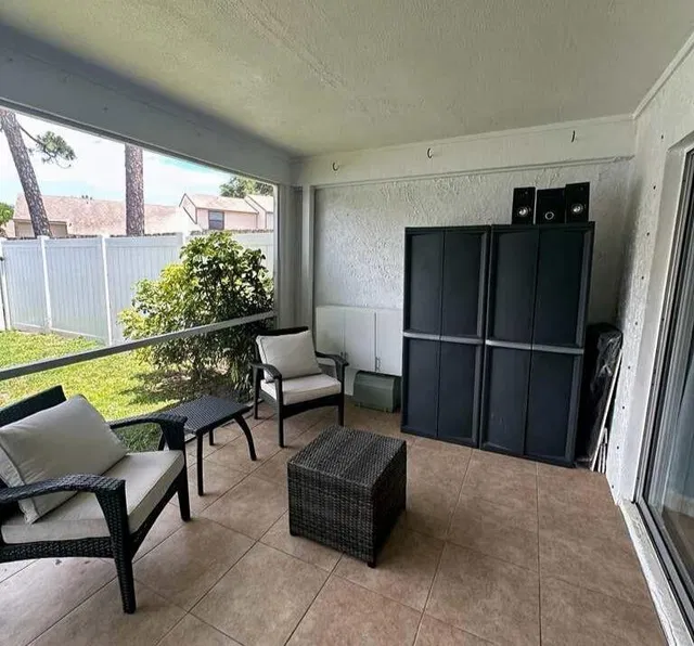 Residence photo 14