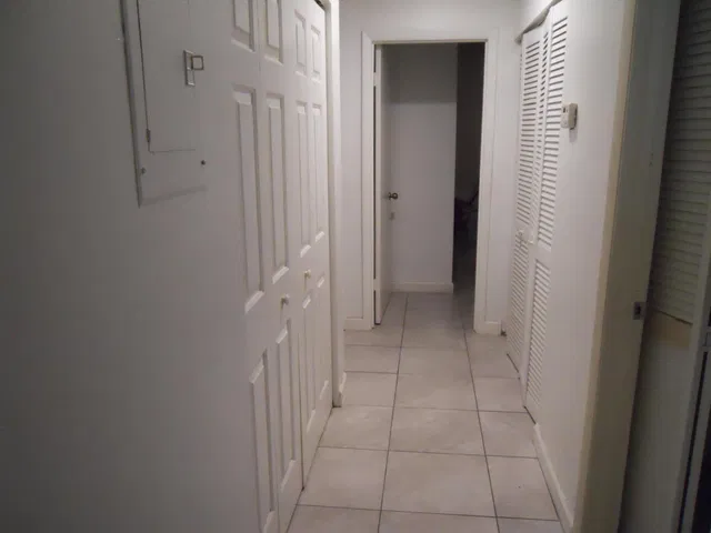 Unit C photo 11