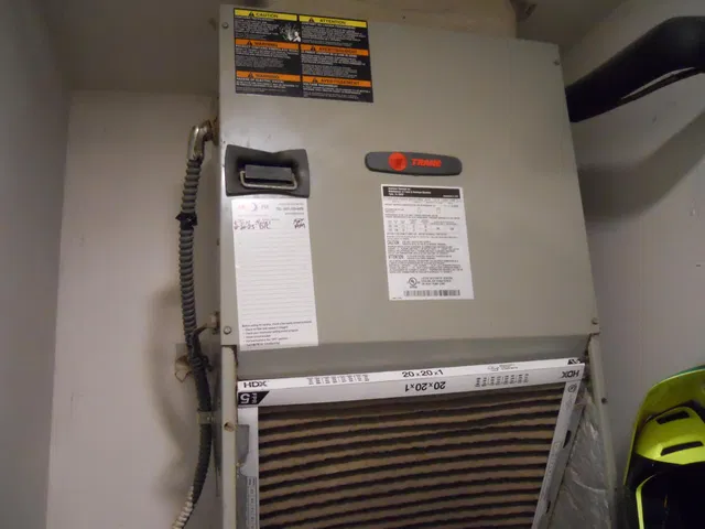 Unit C photo 12
