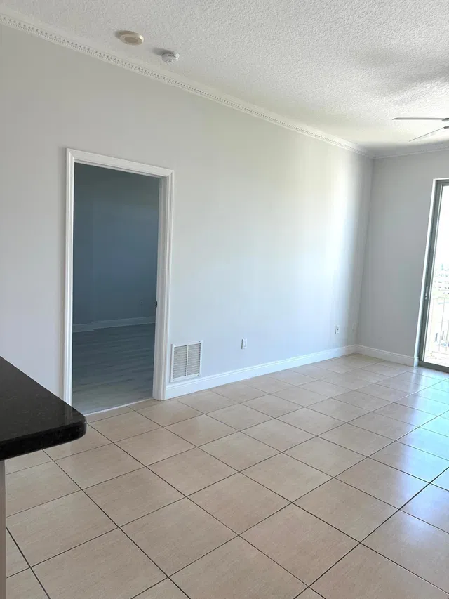 610 Clematis Unit 808 photo 21