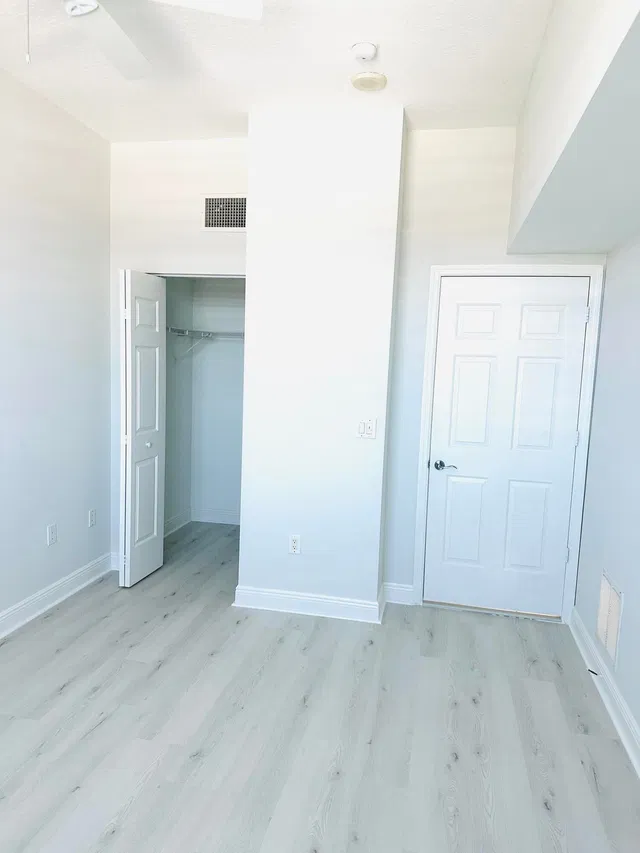 610 Clematis Unit 808 photo 30